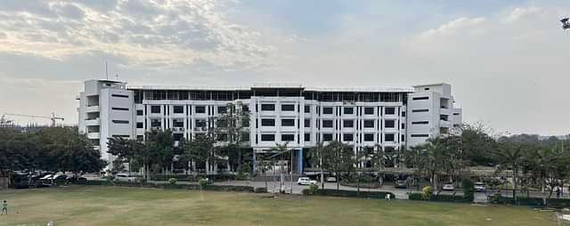 L.J._SCHOOL_OF_ARCHITECTURE